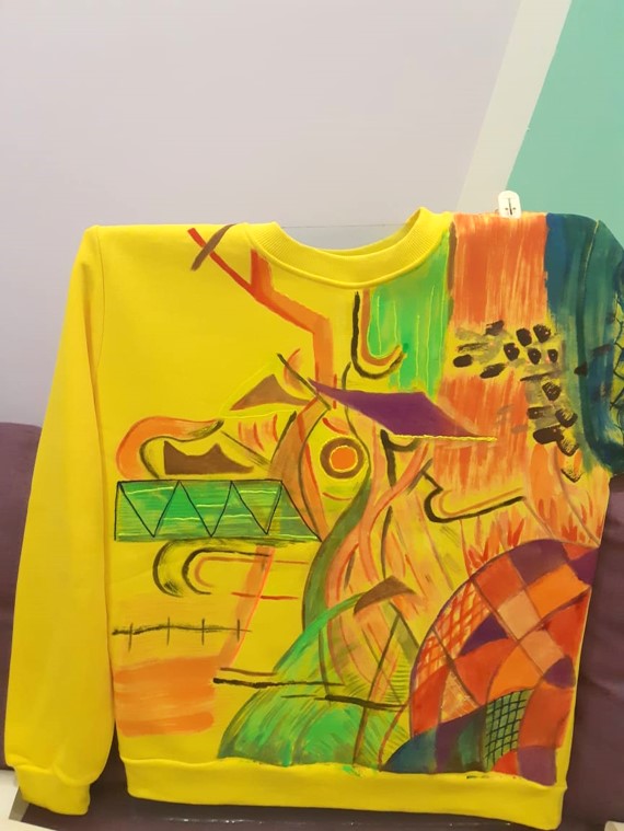 роспись свитшота